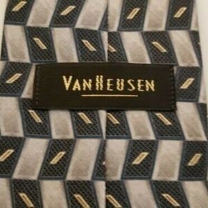 Van Heusen Accessories - Van Heusen Green and Silver Classic Tie Van Heusen Accessories - Van Heusen Green and Silver Classic Tie